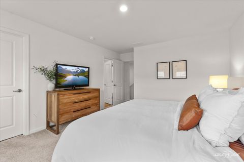 Tiny photo for 506 Creek Drive, Oswego, IL 60543 (MLS # 12504054)