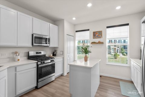 Tiny photo for 506 Creek Drive, Oswego, IL 60543 (MLS # 12504054)