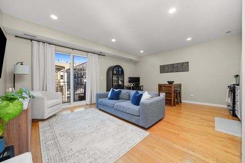 Tiny photo for 2720 W Cortland Street #302, Chicago, IL 60647 (MLS # 12546392)