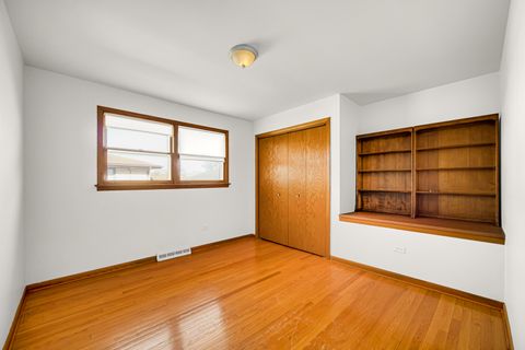 Tiny photo for 17024 Kimbark Avenue, South Holland, IL 60473 (MLS # 12536063)