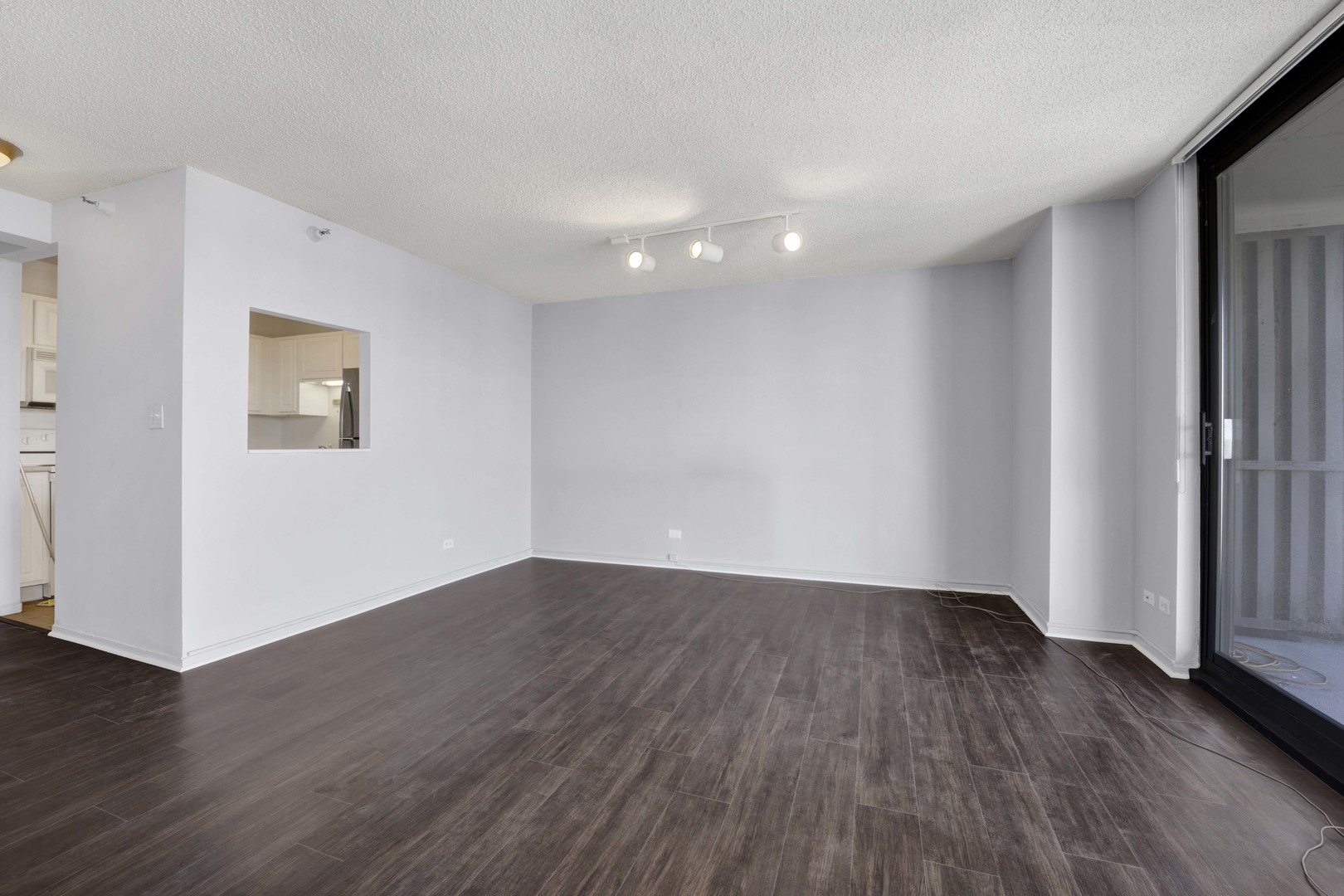 10 E Ontario Street 2807