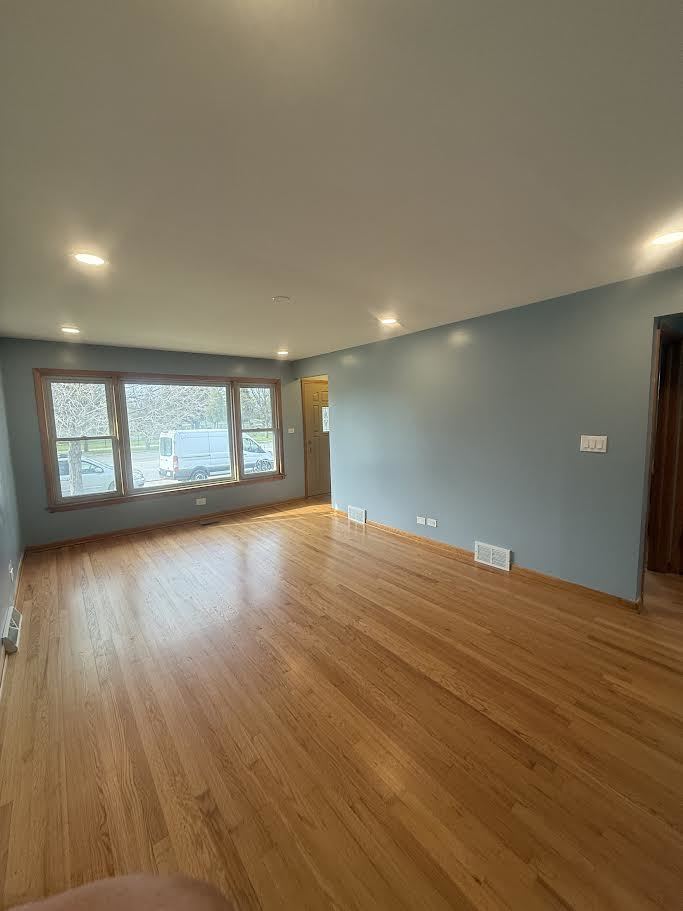 7753 W Forest Preserve Avenue