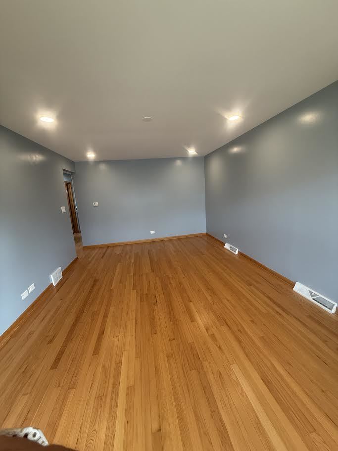 7753 W Forest Preserve Avenue