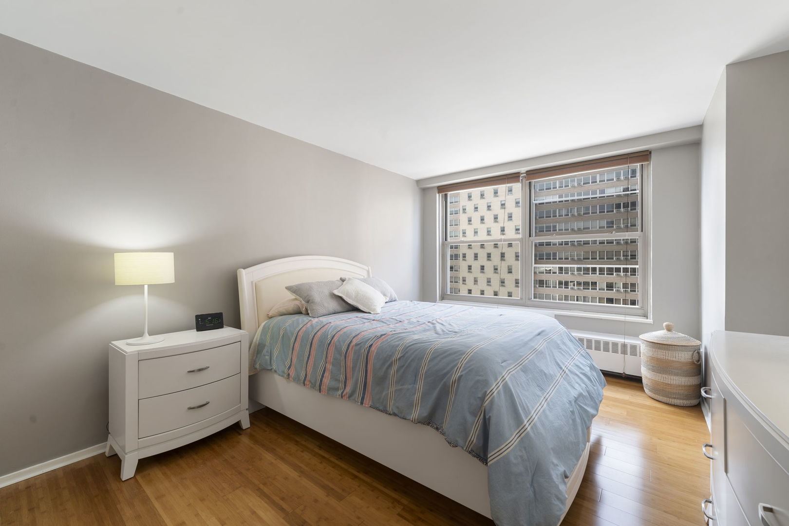 3900 N Lake Shore Drive 13G