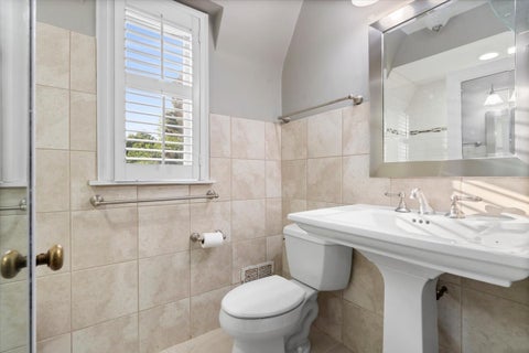 Tiny photo for 6652 N Chicora Avenue, Chicago, IL 60646 (MLS # 12753786)