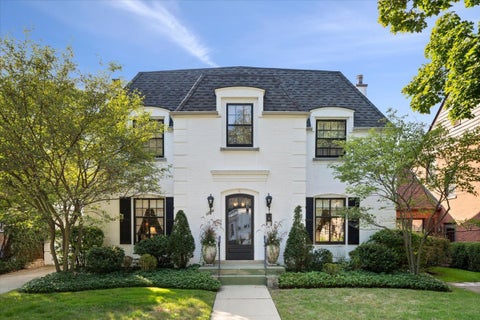 Photo of 6652 N Chicora Avenue, Chicago, IL 60646 (MLS # 12753786)