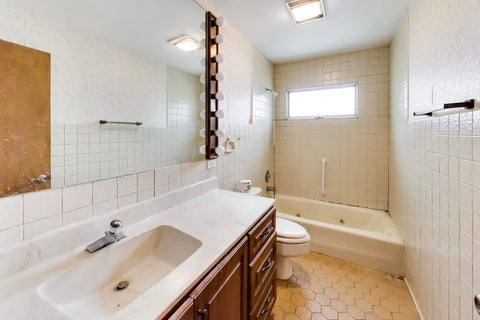 Tiny photo for 2331 Dundee Road, Northbrook, IL 60062 (MLS # 12748686)