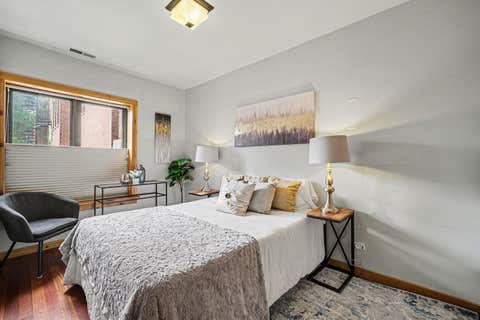 Tiny photo for 1249 W Roscoe Street #1, Chicago, IL 60657 (MLS # 12692363)