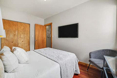 Tiny photo for 1249 W Roscoe Street #1, Chicago, IL 60657 (MLS # 12692363)