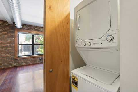 Tiny photo for 1249 W Roscoe Street #1, Chicago, IL 60657 (MLS # 12692363)