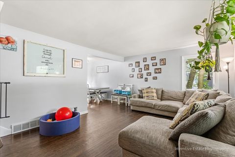 Tiny photo for 18530 Stedhall Road, Homewood, IL 60430 (MLS # 12447075)