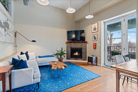 Tiny photo for 1215 W GUNNISON Street #322, Chicago, IL 60640 (MLS # 12530225)