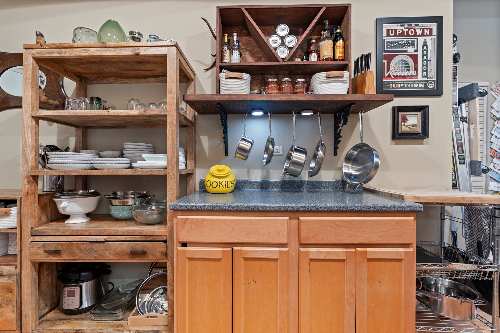 1215 W GUNNISON Street 322