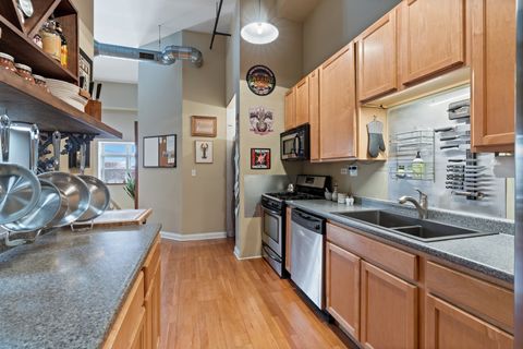 Tiny photo for 1215 W GUNNISON Street #322, Chicago, IL 60640 (MLS # 12530225)