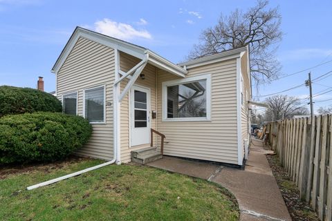 Tiny photo for 3516 18th Avenue, Rock Island, IL 61201 (MLS # 12613277)