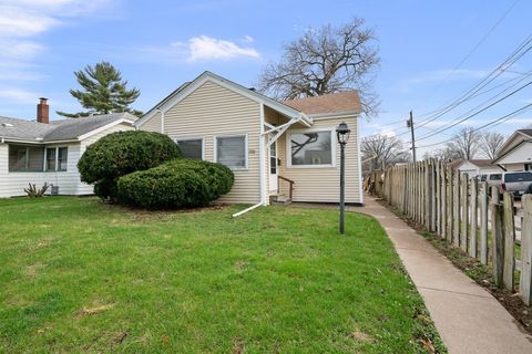 Photo of 3516 18th Avenue, Rock Island, IL 61201 (MLS # 12613277)