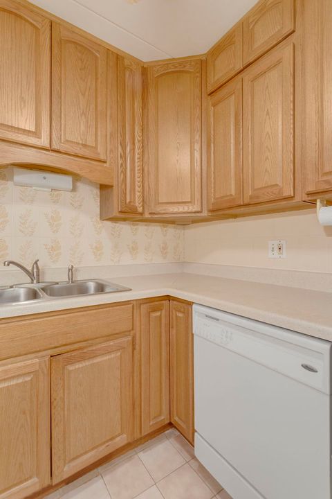 Tiny photo for 2505 Spring Street #3304, Woodridge, IL 60517 (MLS # 12533221)