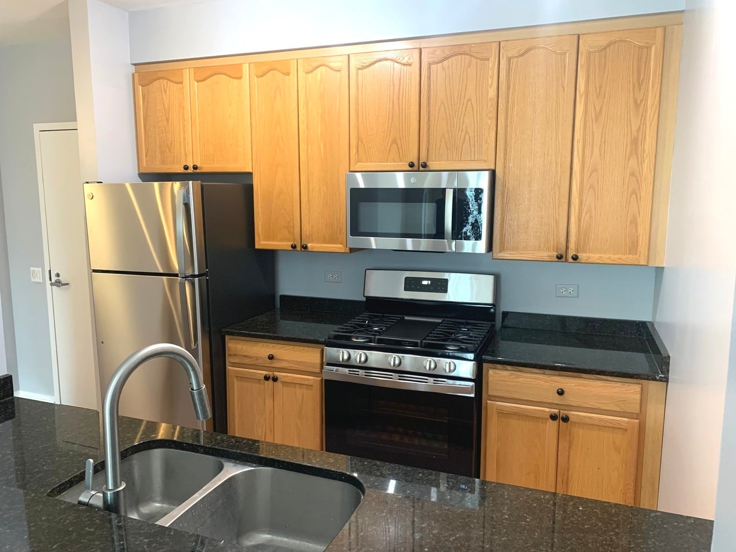 330 N JEFFERSON Street 2203