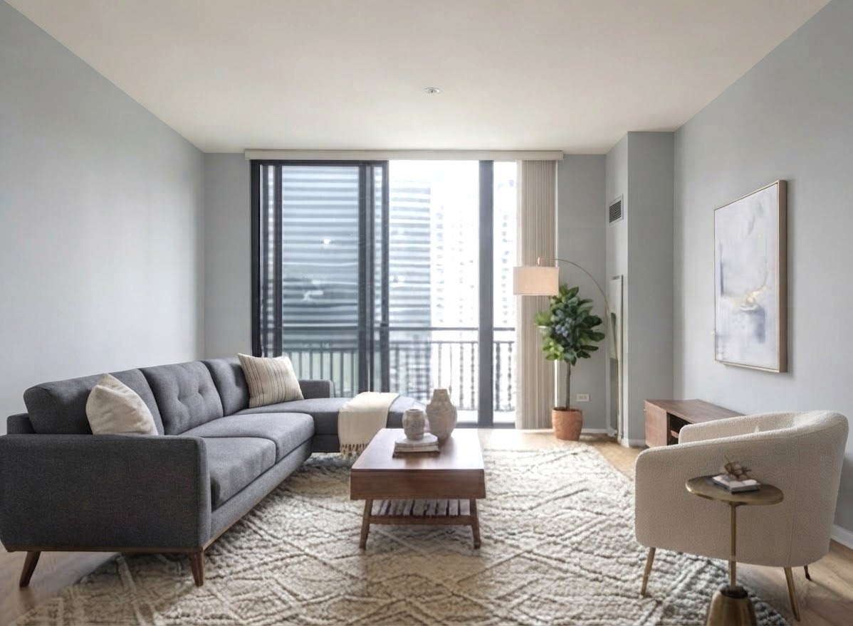 330 N JEFFERSON Street 2203