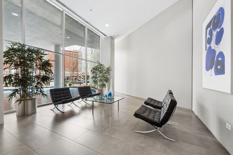 Tiny photo for 1720 Maple Street #680, Evanston, IL 60201 (MLS # 12604732)