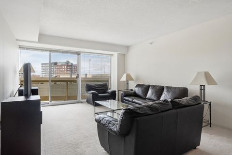 Tiny photo for 1720 Maple Street #680, Evanston, IL 60201 (MLS # 12604732)