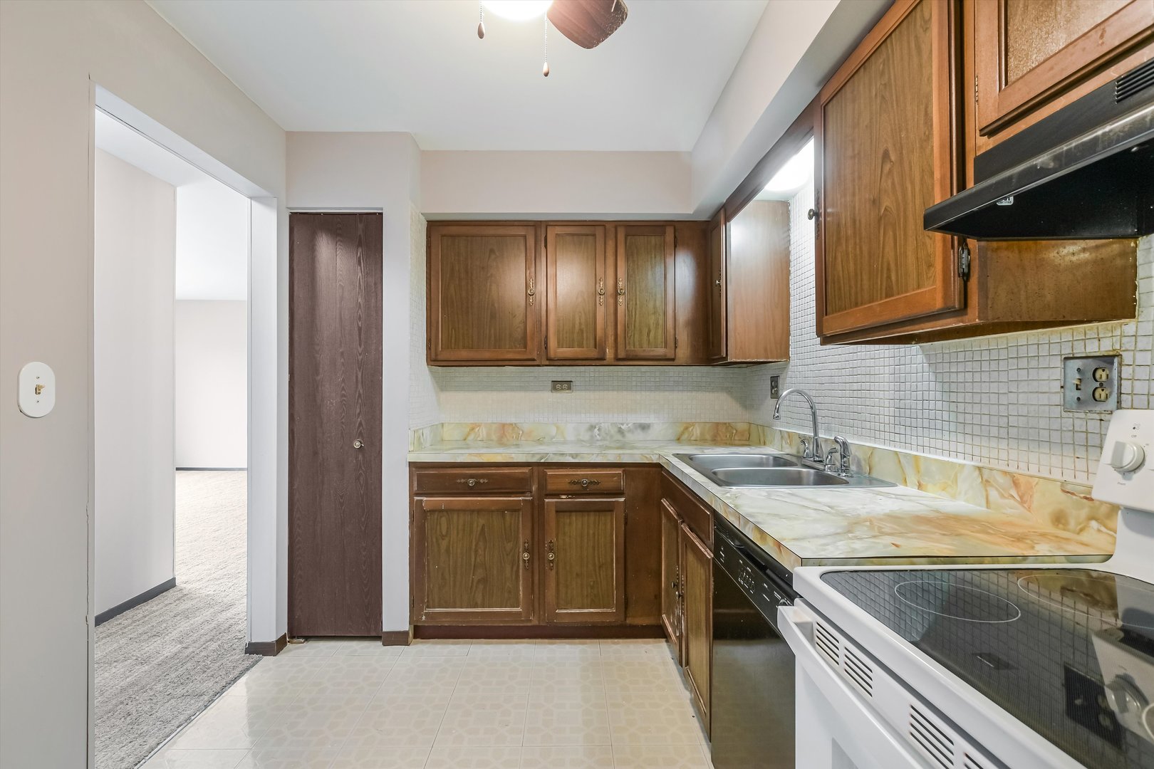 2615 W Foster Avenue 302