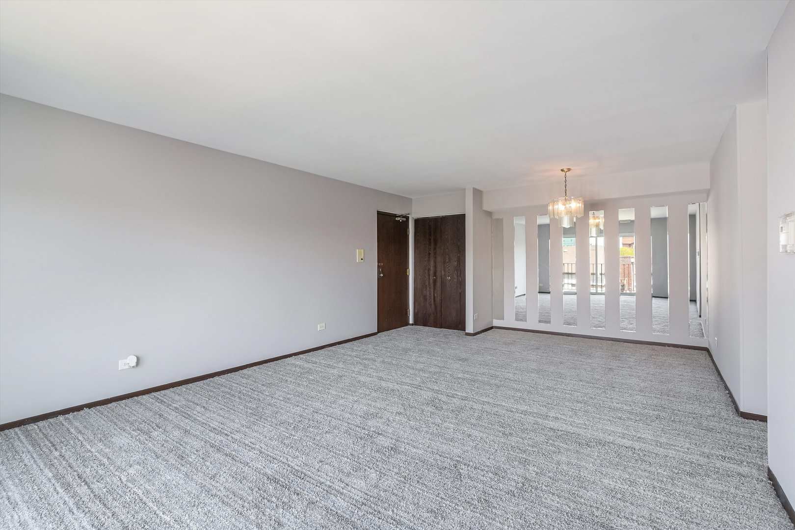 2615 W Foster Avenue 302