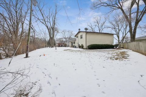 Tiny photo for 7211 Longmeadow Lane, Hanover Park, IL 60133 (MLS # 12564972)