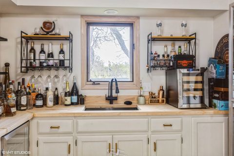 Tiny photo for 10401 Bloomfield Drive, Palos Park, IL 60464 (MLS # 12436290)