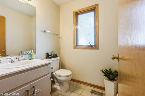 Tiny photo for 10401 Bloomfield Drive, Palos Park, IL 60464 (MLS # 12436290)