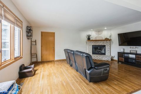 Tiny photo for 10401 Bloomfield Drive, Palos Park, IL 60464 (MLS # 12436290)