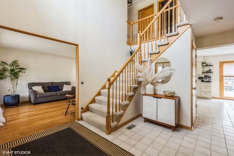 Tiny photo for 10401 Bloomfield Drive, Palos Park, IL 60464 (MLS # 12436290)