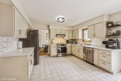 Tiny photo for 10401 Bloomfield Drive, Palos Park, IL 60464 (MLS # 12436290)
