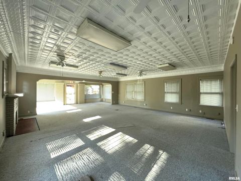 Tiny photo for 2125 EASTERN Avenue, Davenport, IA 52803 (MLS # QC4269473)