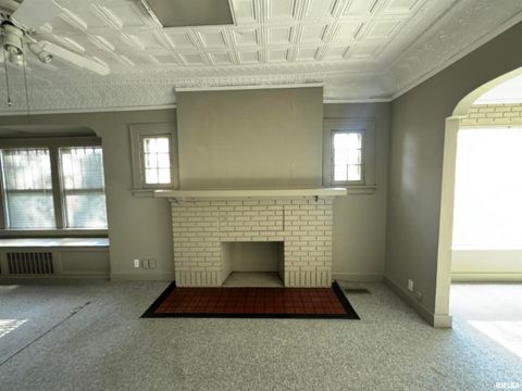 Tiny photo for 2125 EASTERN Avenue, Davenport, IA 52803 (MLS # QC4269473)