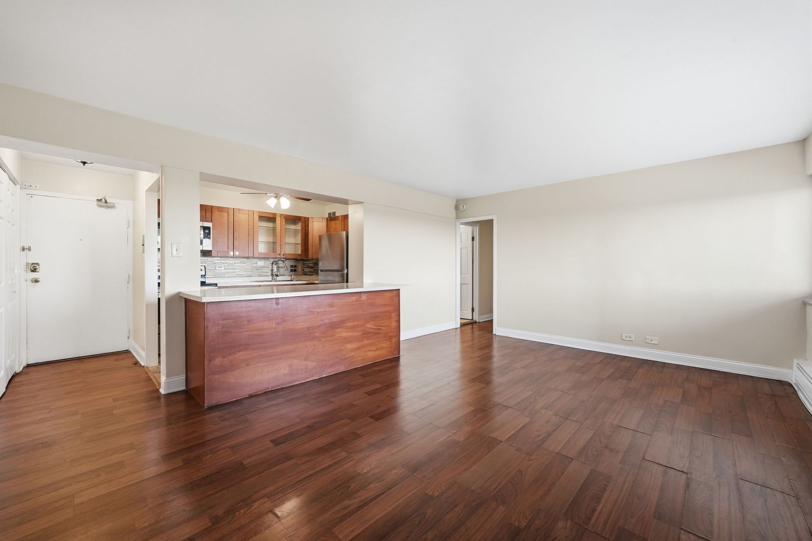 7337 S South Shore Drive 1030