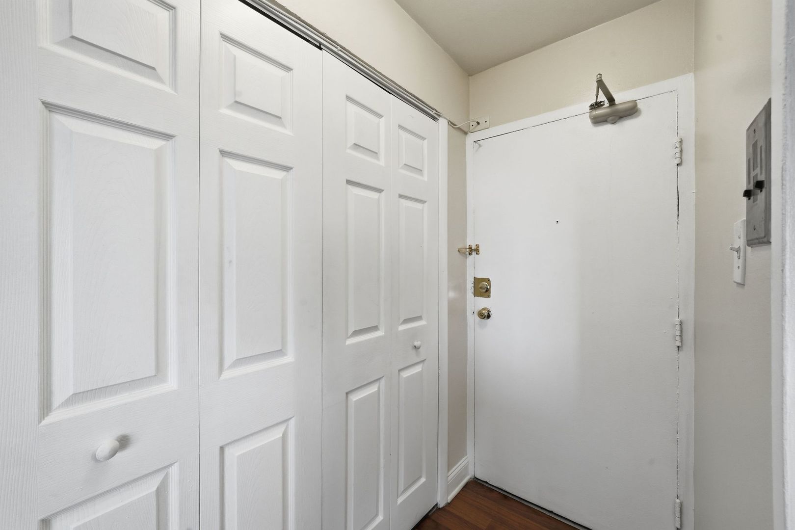 7337 S South Shore Drive 1030