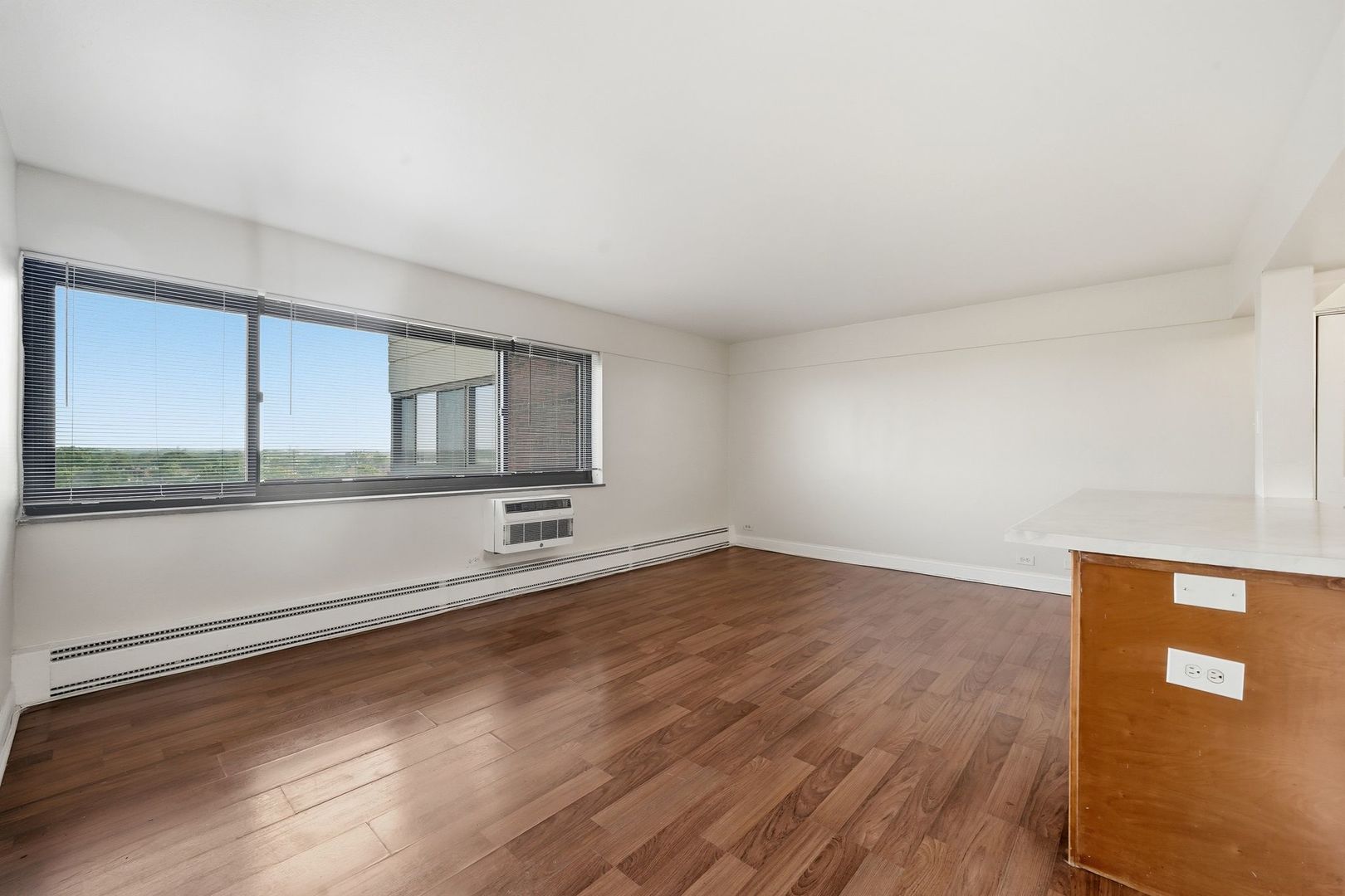 7337 S South Shore Drive 1030