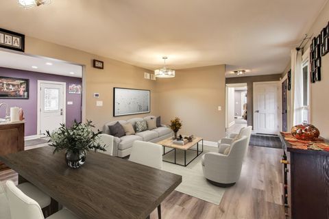 Tiny photo for 239 Nita Lane, Libertyville, IL 60048 (MLS # 12520292)