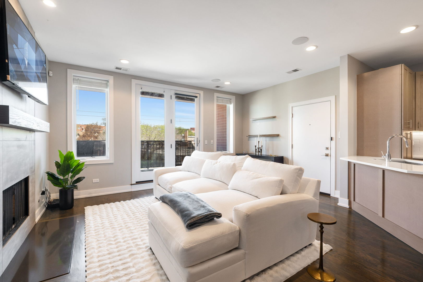 3140 N Elston Avenue 2N