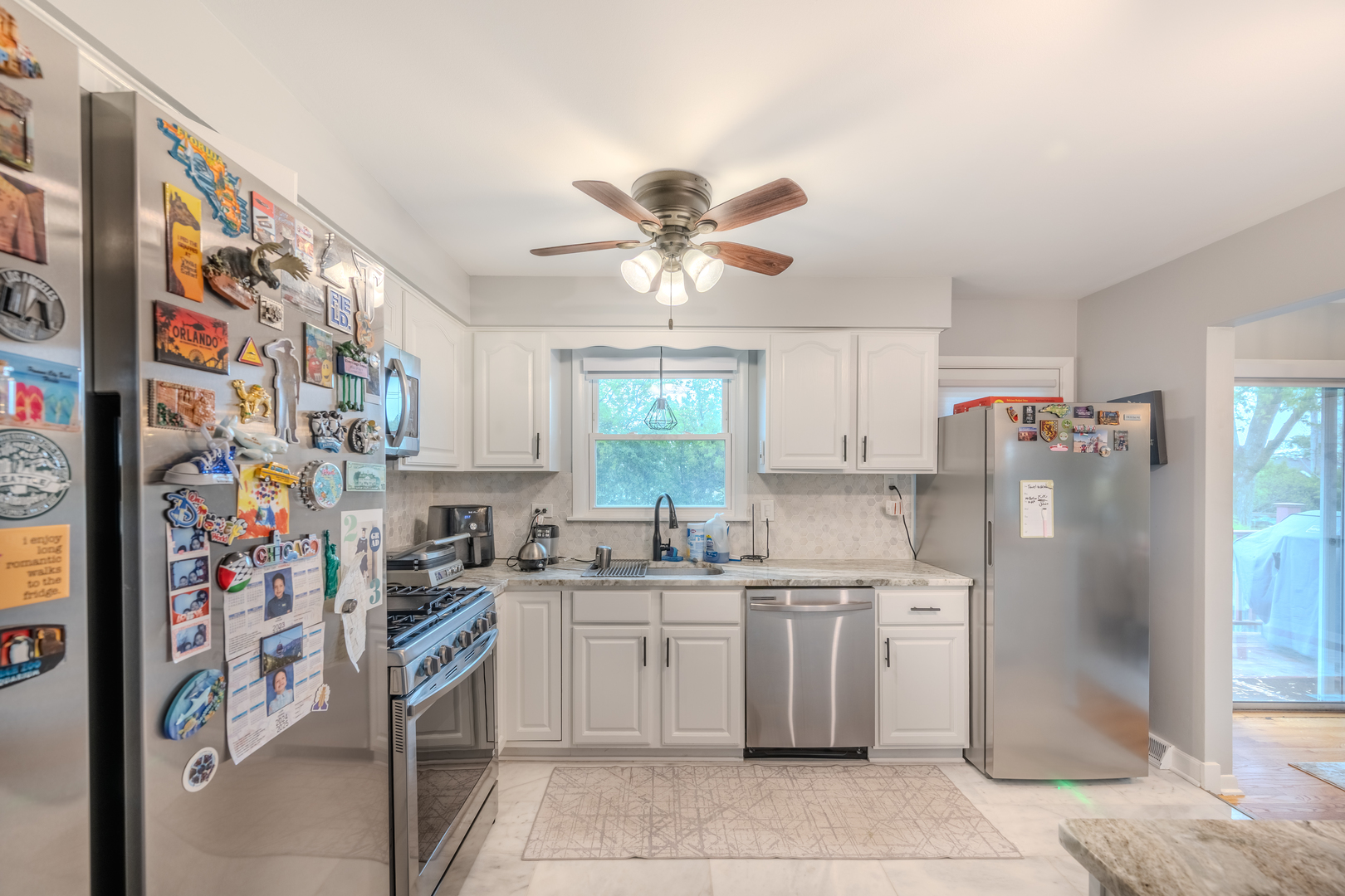 8106 W 89th Place
