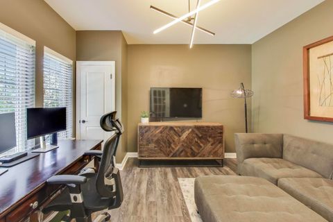 Tiny photo for 662 Parkside Court, Libertyville, IL 60048 (MLS # 12496794)