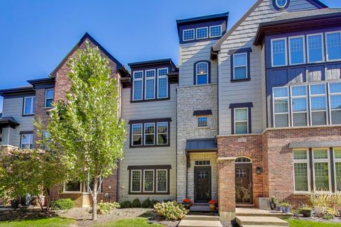 662 Parkside Court Libertyville IL 60048