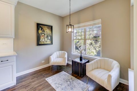 Tiny photo for 662 Parkside Court, Libertyville, IL 60048 (MLS # 12496794)