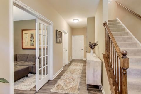 Tiny photo for 662 Parkside Court, Libertyville, IL 60048 (MLS # 12496794)