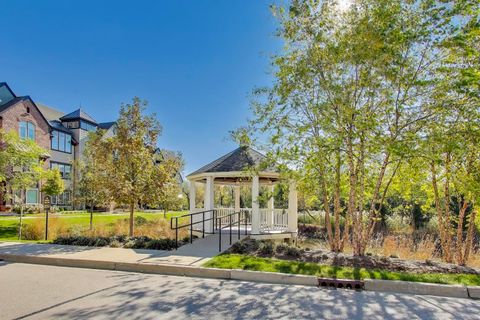 Tiny photo for 662 Parkside Court, Libertyville, IL 60048 (MLS # 12496794)