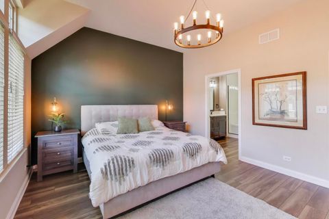 Tiny photo for 662 Parkside Court, Libertyville, IL 60048 (MLS # 12496794)