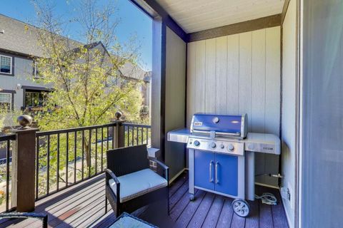 Tiny photo for 662 Parkside Court, Libertyville, IL 60048 (MLS # 12496794)