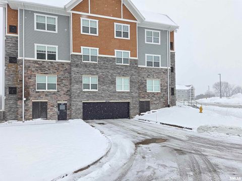 Tiny photo for 2592 MIDDLE Road, Bettendorf, IA 52722 (MLS # QC4269748)