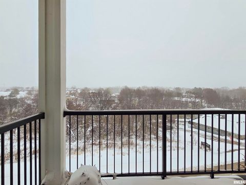 Tiny photo for 2592 MIDDLE Road, Bettendorf, IA 52722 (MLS # QC4269748)